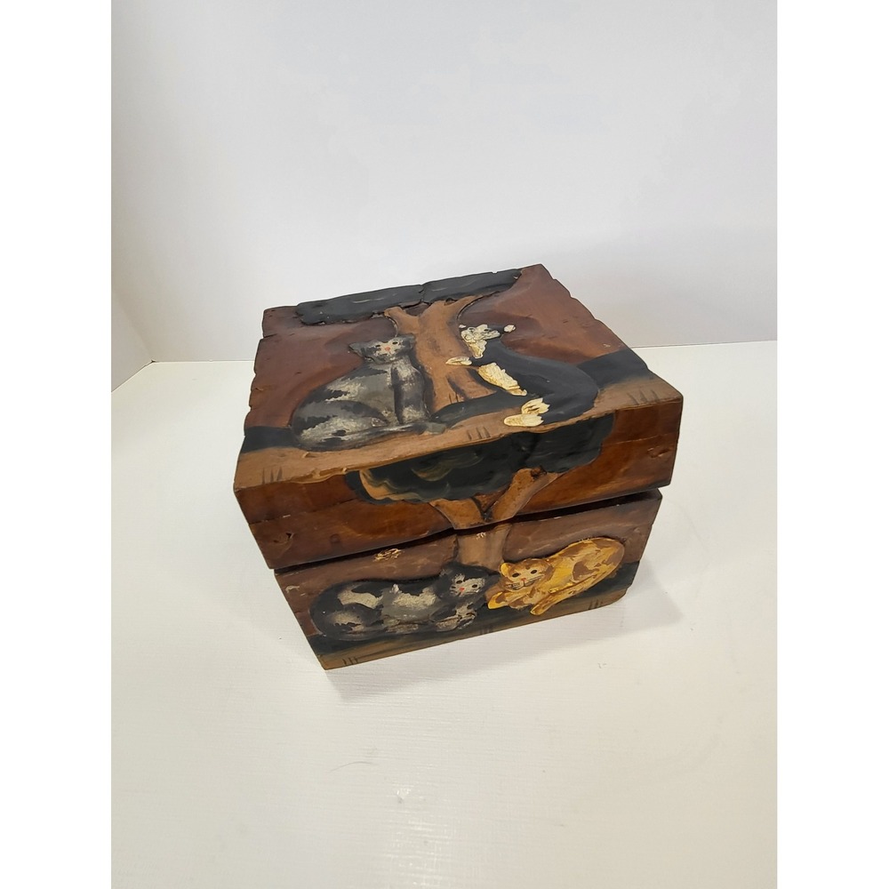 Funky Vintage Hand Carved Folk Art Cat Trinket Box Wooden Keepsake Storage Decor